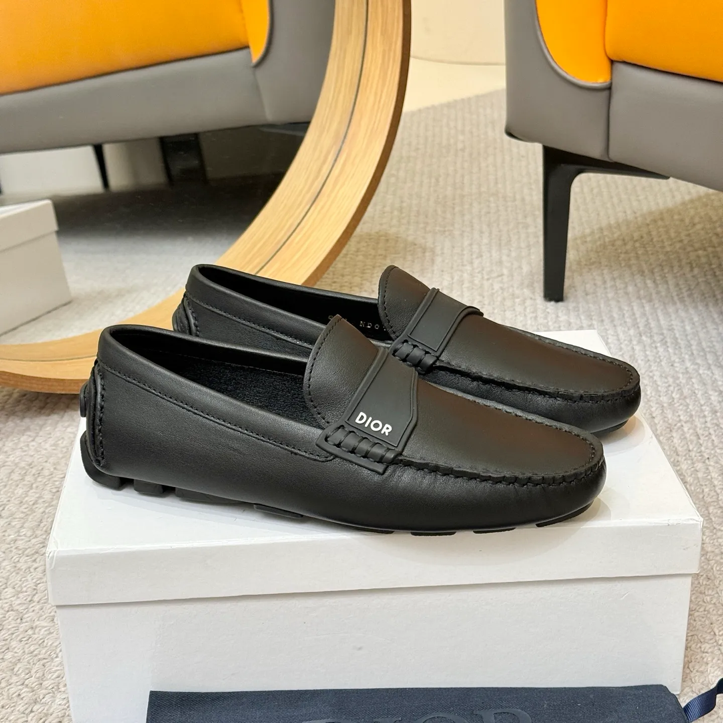Men's clothing and shoes 💰420! (Yangli) Quality DIOR [Dior’s latest arrival] real auction hot-selling Doudou shoes 🔍DIOR) new Doudou shoes 👍Belgian designer Martin Margiela serves as Gucci shoe designer y full of charm, luxury style gentleman upper: imported cowhide, lining with spring sweat-absorbent first-layer sheepskin. Outsole Brand outsole, the last stitching on the bottom will never come off; equipped with classic Gucci exquisite hardware C D buckle💋The whole pair of shoes is fashionable and casual without losing high-end style; standard 38-46